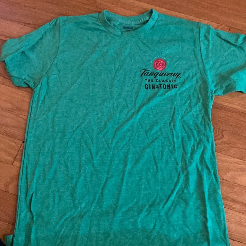 Tanqeray size small tee shirt